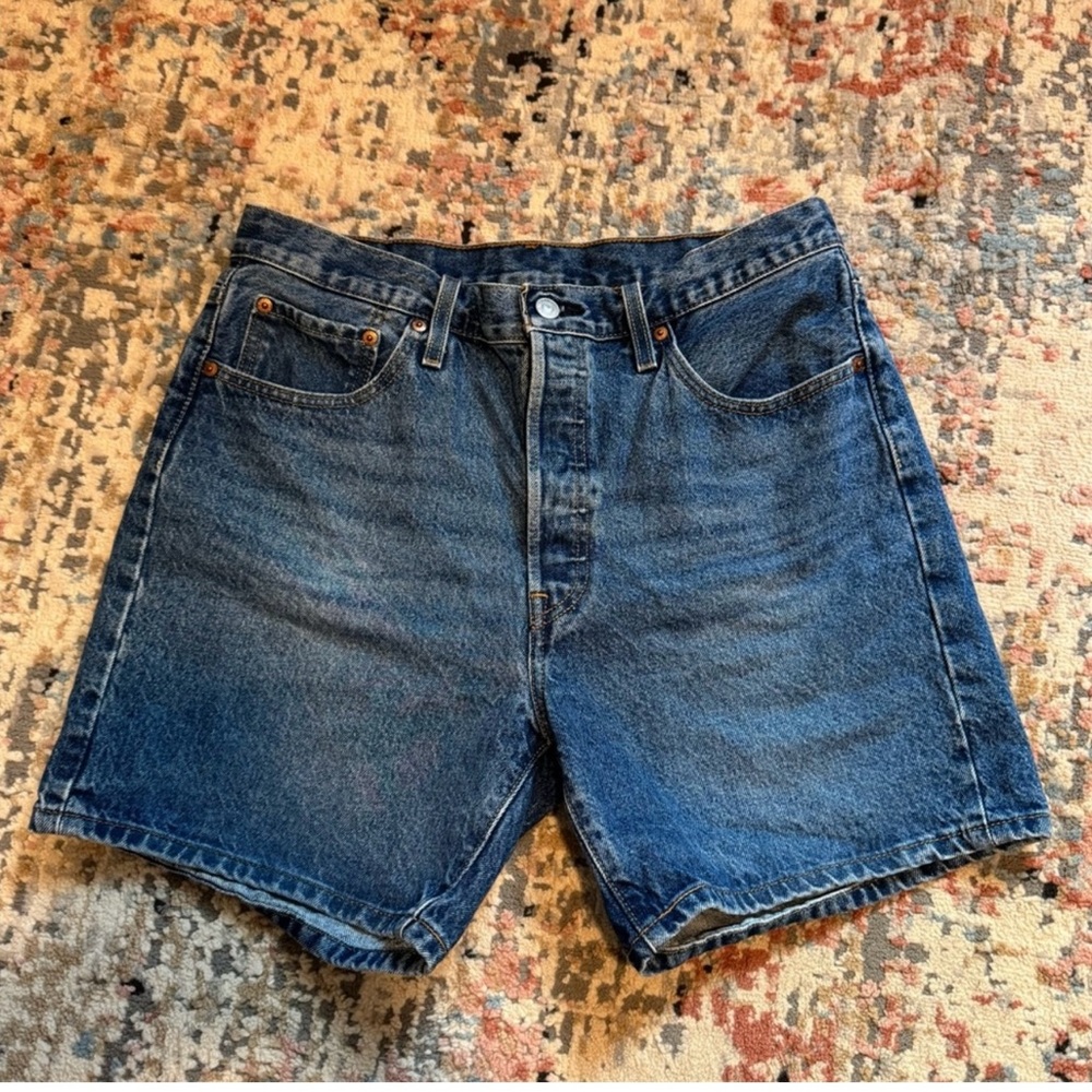 Classic Blue Denim Levis Shorts